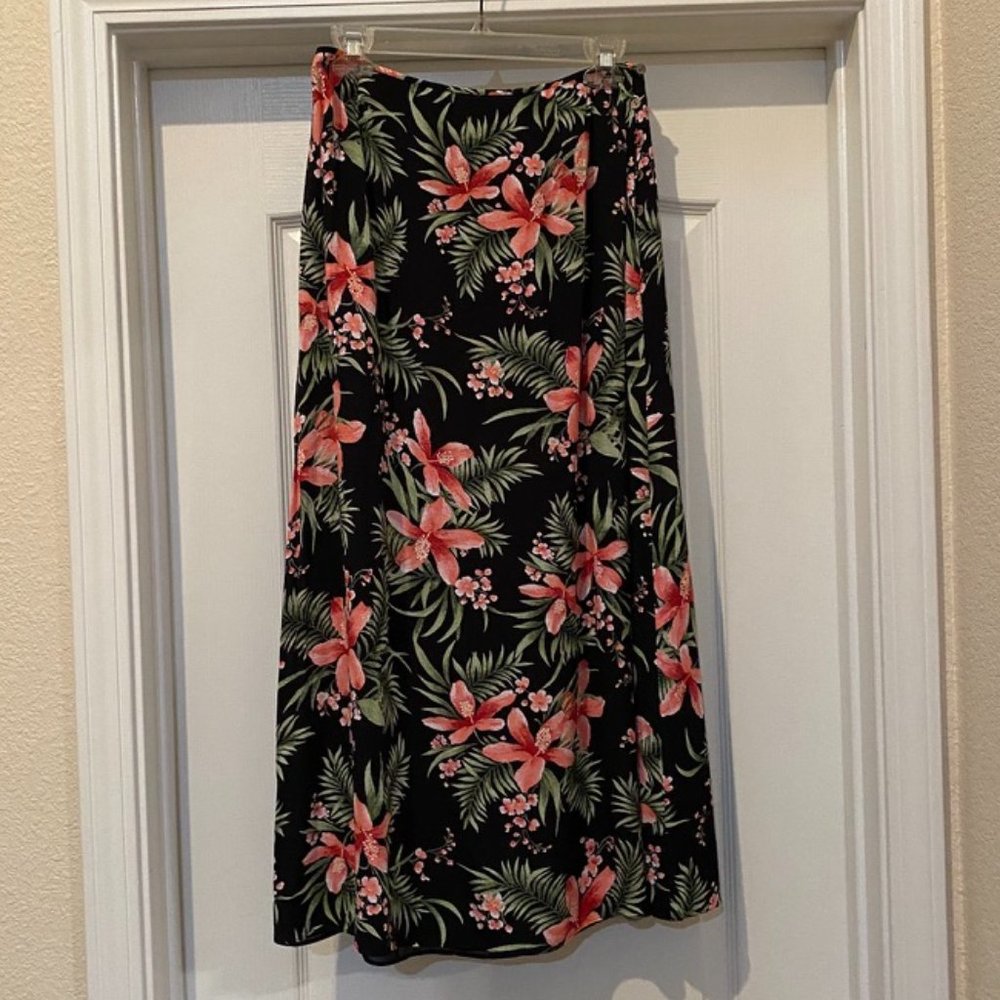 Floral skirt size 8